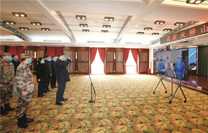 1. 3月10日，习近平总书记在武汉火神山医院指挥中心视频连线感染科病房，与病房内患者和医务人员亲切交流 新华社 鞠鹏摄.jpg