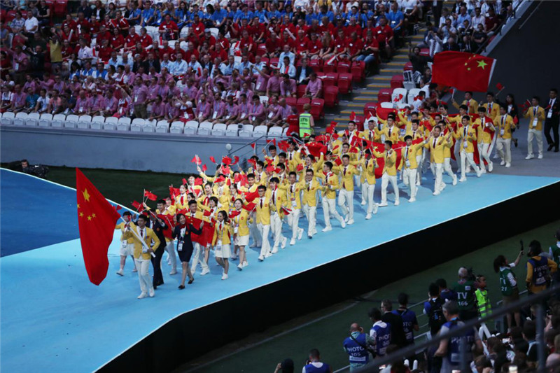 4. 在2019年8月于俄罗斯喀山举行的第45届世界技能大赛中，中国代表团派出63人参加了全部项目的比赛，共获得16枚金牌、14枚银牌、5枚铜牌和17个优胜奖，荣登金牌榜、奖牌榜、团体总分第一，向世界展示了中国工人的高技能、高素质。图为中国代表团在大赛开幕式上出场。新华社记者 鲁金博 摄.jpg