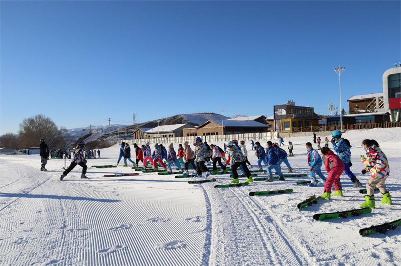 6新疆阿勒泰地区开展冬滑雪工程.png